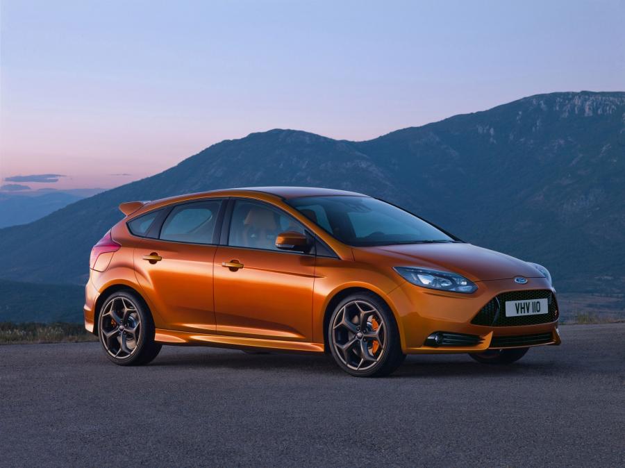  Ford Focus ST 2010 года  (фото 22 из 46)